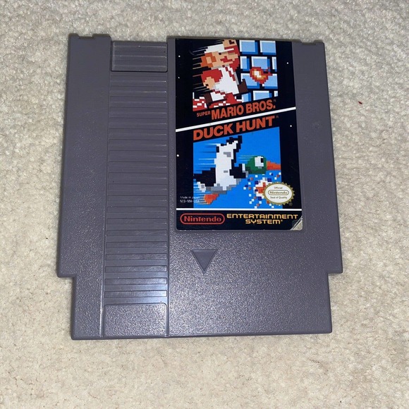 Nintendo Entertainment System Home Console With Duck hunt/Mariobros Untested